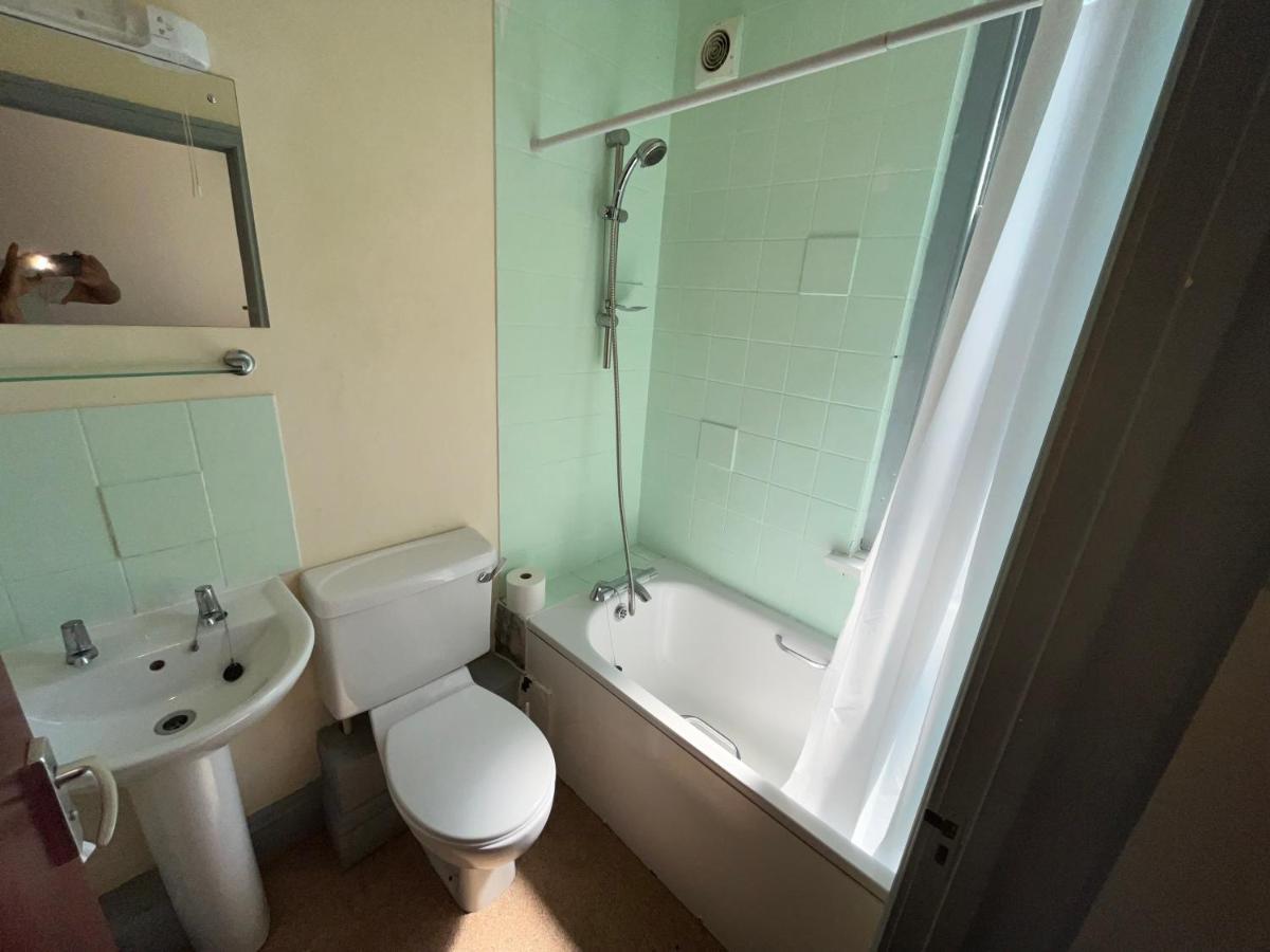 Globe Hotel Yeovil Ngoại thất bức ảnh